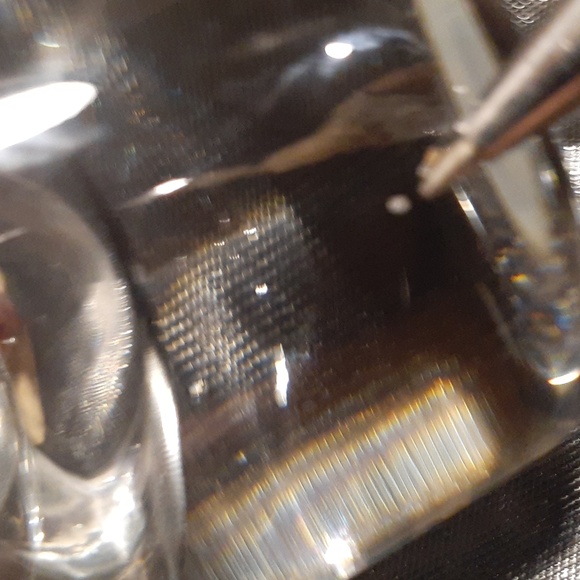 Sleek crystal clear 10" vase. Heavy, weighs nearly 4#. . Fits any decor style. - Picture 8 of 8